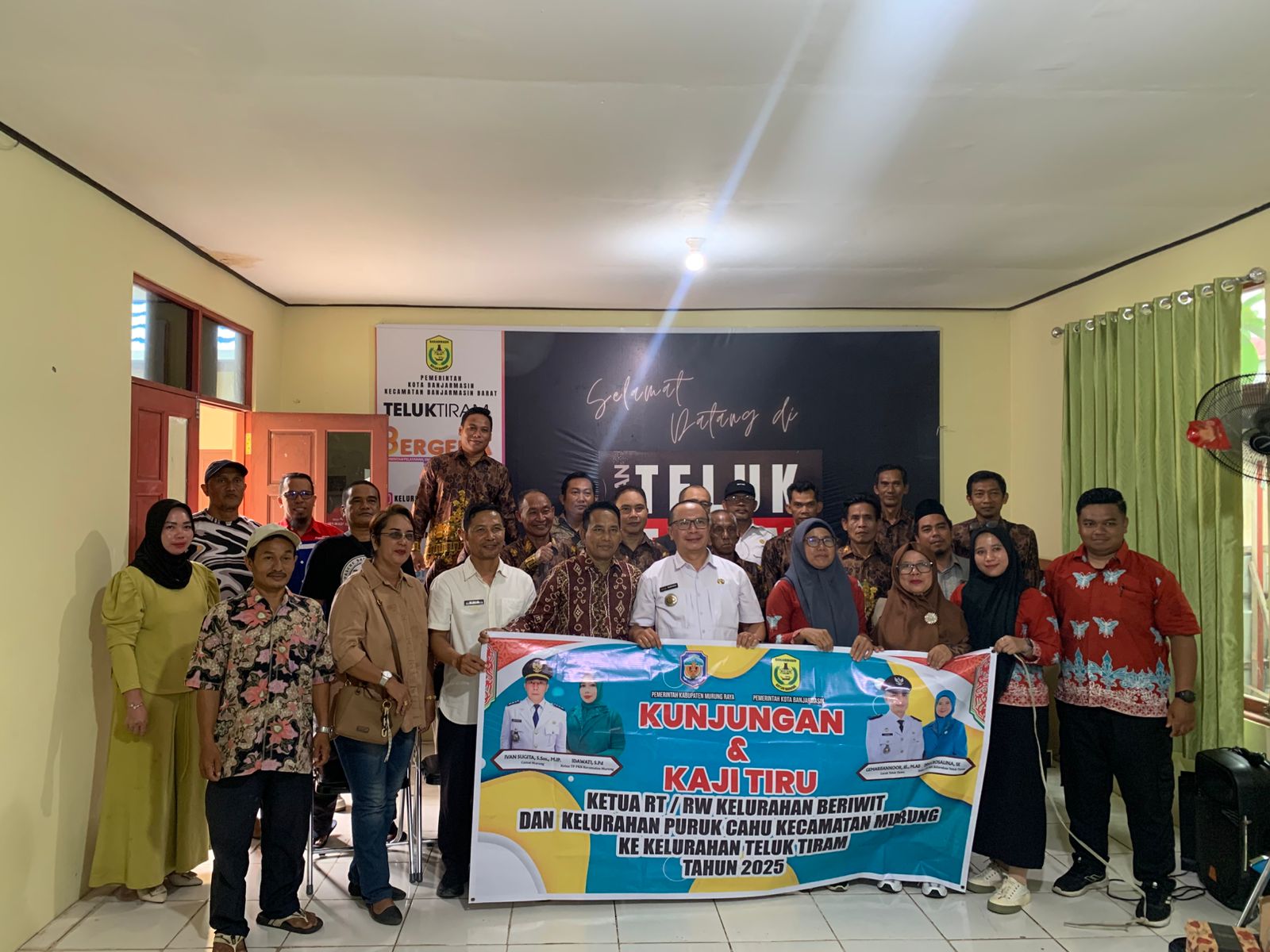 Foto Kaji Tiru Beri Inspirasi, Ketua RT/RW Beriwit Kunjungi Teluk Tiram Banjarmasin